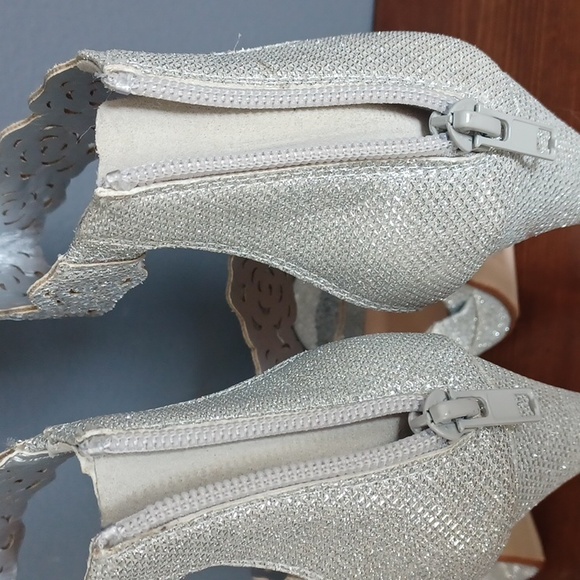 Heels - Picture 7 of 16